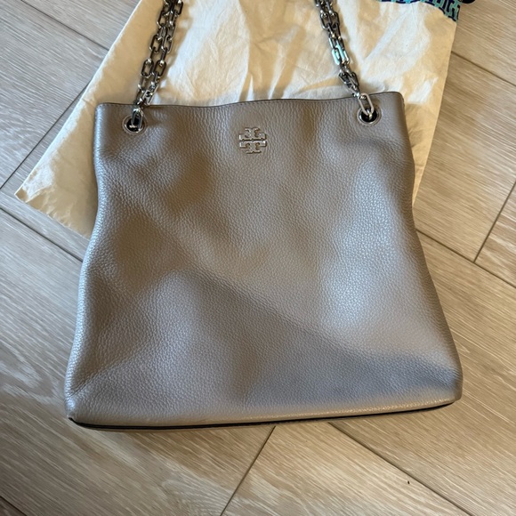 Tory Burch Frida Swingpack pebble Leather Shoulder Crossbody Bag Purse silver - Picture 3 of 11